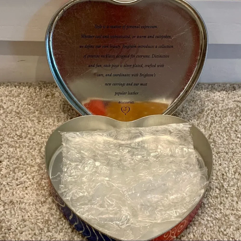 Brighton Tin Heart‎